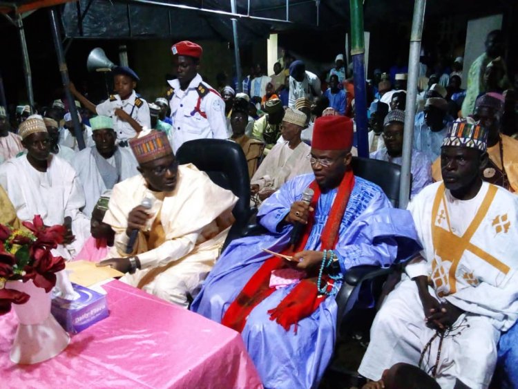 Ɗauke Layukan Sadarwa: Kalifan Tijjaniya Ya Yi Kira Ga Gwamna Masari