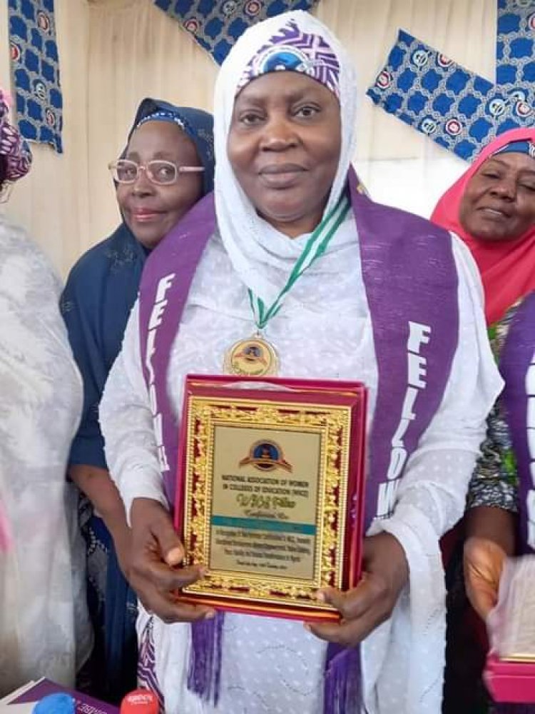 Ƙungiyar Mata Ta Karrama Malama A Kwalejin Ilmi Ta Gombe