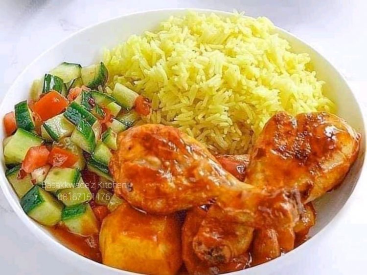 HOW TO MAKE  A CHICKEN AND POTATOES STEW