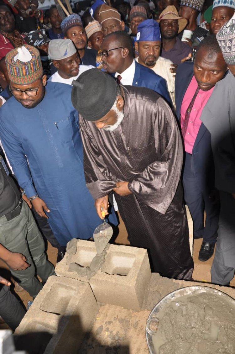 Gov. Ganduje lays foundation for construction of 500 houses in Kano 
