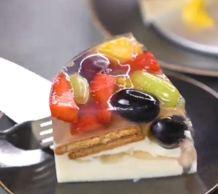 HOW TO MAKE FRUIT CAKE