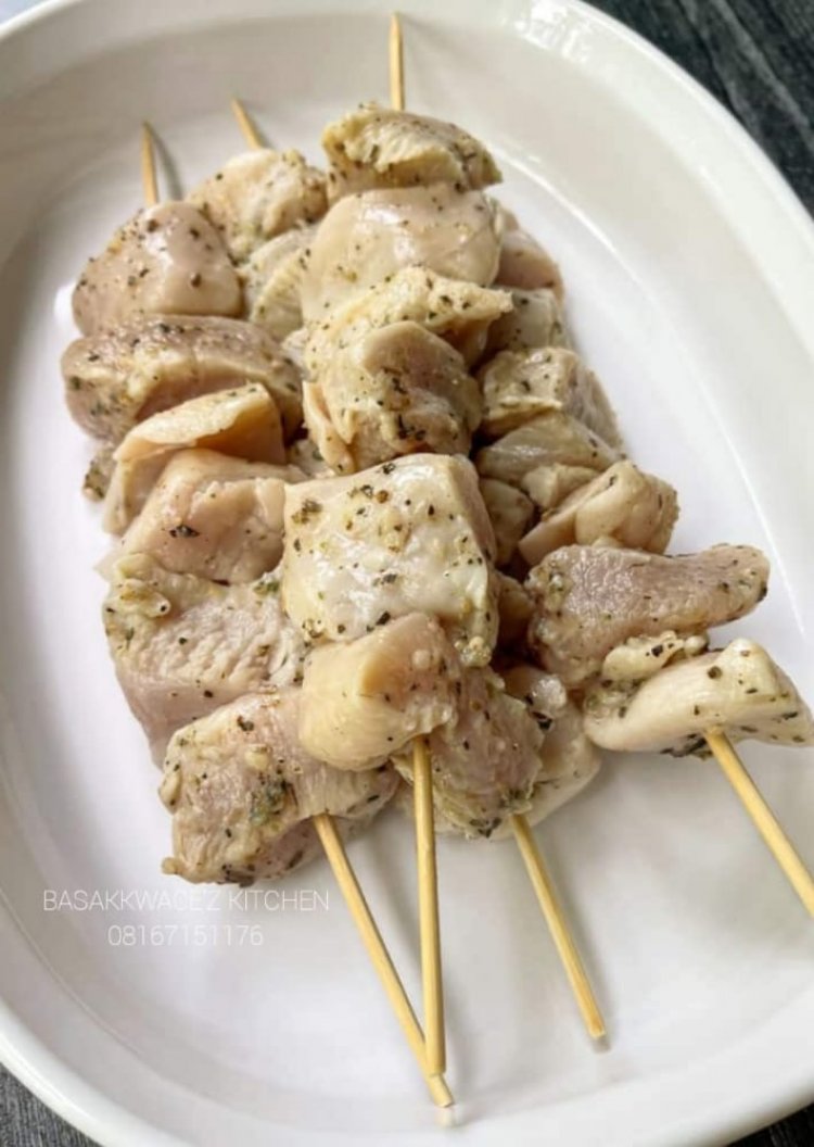 Yanda Za Ki Hada Chicken Souvlaki Mai Dadin Gaske