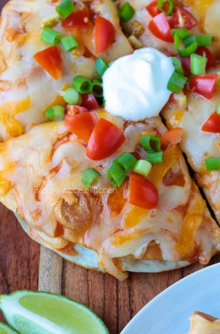 HOW TO MAKE A SPECIAL MEXICAN PIZZA