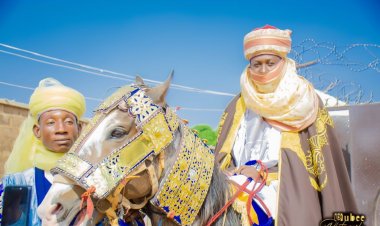 Sarauta A Yabo: Yanda Martabar Fagacin Yabo Ta Haskaka Nadin Sarautar