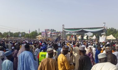 Nigerian Politics: Badaru present APC flag bearers to electorates
