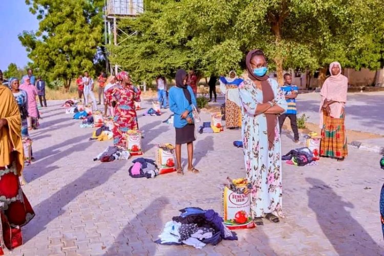 Bikin Kirsimeti: Gwamna Buni Ya tallafa wa Kiristoci 500 da kayan abinci a Yobe 