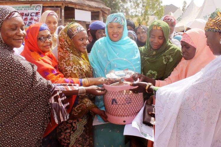 Shirin Lahiya Sak Ya Tallafawa Mata 600 Da Murhun Gas a Sakkwato