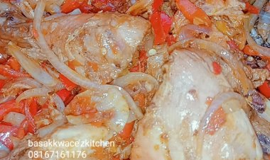 Yadda Ake Haɗa Miyar Kaza Ta Musamman