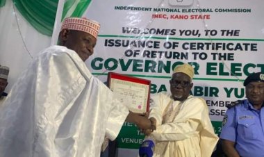 Abba Kabir Yusuf ya karɓi shaidar zaɓen sa a matsayin gwamnan Kano