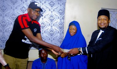 Buratai foundation donates N250,000 to Zamfara intending pilgrim for return over N84 million in Saudi Arabia