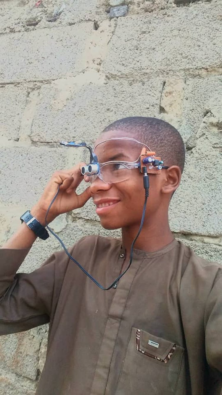 KPF ta dauki nauyin karatun yaron da ya kirkiro Gilashin Makafi a Kano