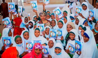 Matsin Rayuwa: Ƙungiya ta Ƙaddamar da Rabon Abinci da Littafai ga Marayu da 'Yan Gudun Hijira a Sokoto 