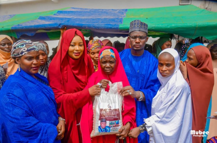 Sanata Lamiɗo ya tallafawa mata masu juna biyu 1400 a Sakkwato 