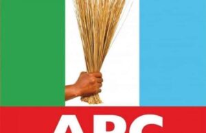 Shugaban riko na APC a Zamfara, ya caccaki Yariman Bakura kan kalaman sa na rijistar APC
