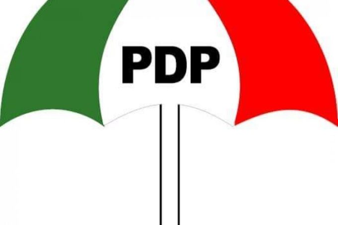 Kotu ta dakatar da shugaban PDP na ƙasa
