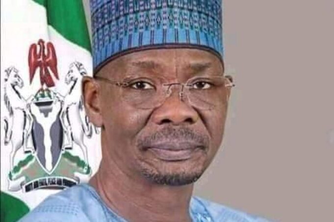 Gwamnan Nasarawa ya sauke Kwamishinoninsa gaba ɗaya