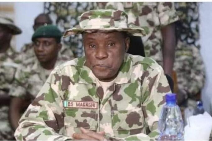 Ministan Tsaron Nijeriya Ya Ƙaryata Hoton Da Aka Ce Shi Ne Ɗauke Da Bindiga