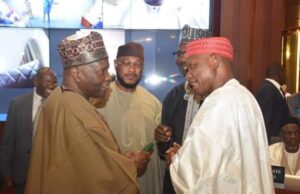 Gwamna Abba na ganawa da Tinubu a yayin da yake shirin sauya sheƙa zuwa APC